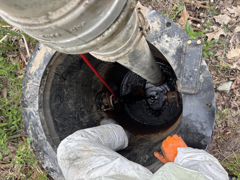 Jetting from a manhole